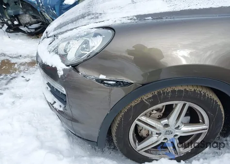 2012 Porsche Cayenne Hybrid S из США, поврежденный, VIN WP1AE2A24CLA91678